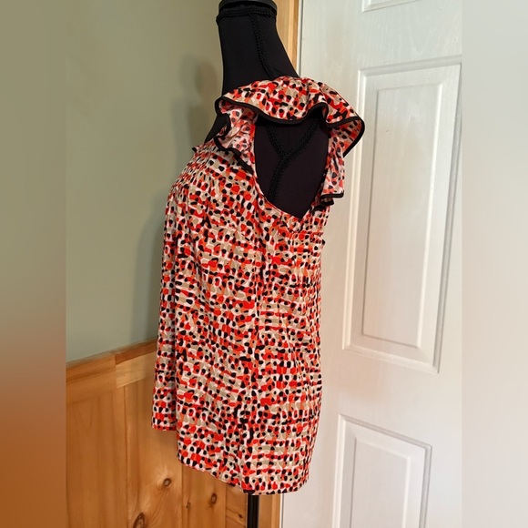 Ann Taylor Red, Tan and  Black Blouse with flutter sleeves. Size 8 - Picture 4 of 12